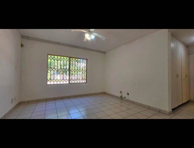 3 BEDROOM SIMPLEX FOR SALE IN ESSENWOOD